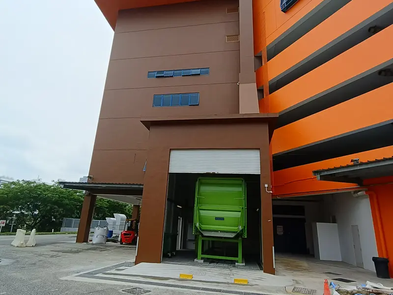 Single Ram Compactor Deployed
